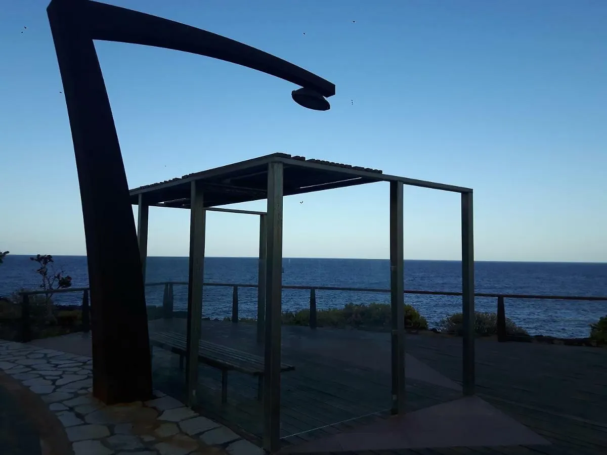 Apartamento La Caleta Isla de El Hierro terrace with incredible views España
