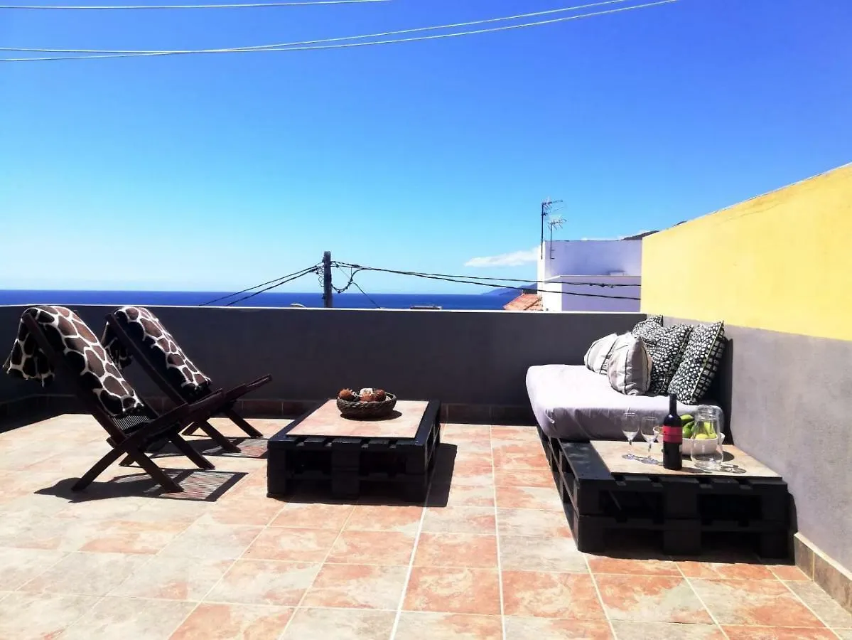 Apartamento La Caleta Isla de El Hierro terrace with incredible views